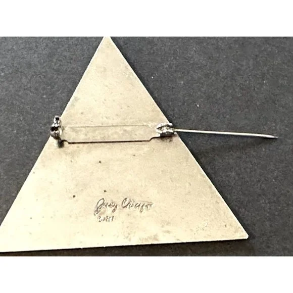 Judy Chicago 1987 triangle Holocaust Project brooch pin signed black white ename - Picture 8 of 16